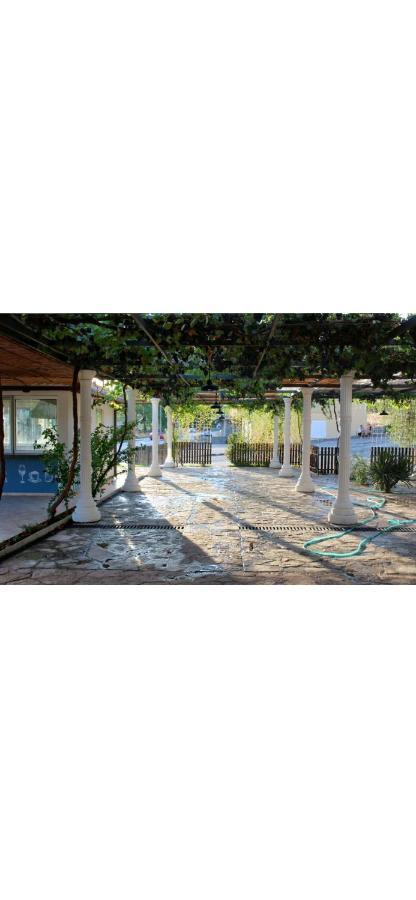 Nacional Motel Требине Екстериор снимка