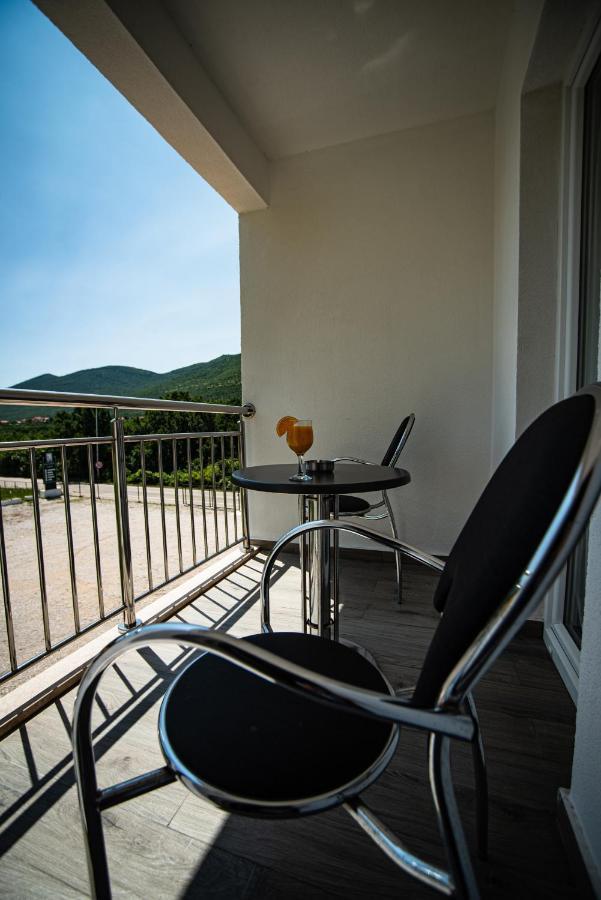 Nacional Motel Требине Екстериор снимка